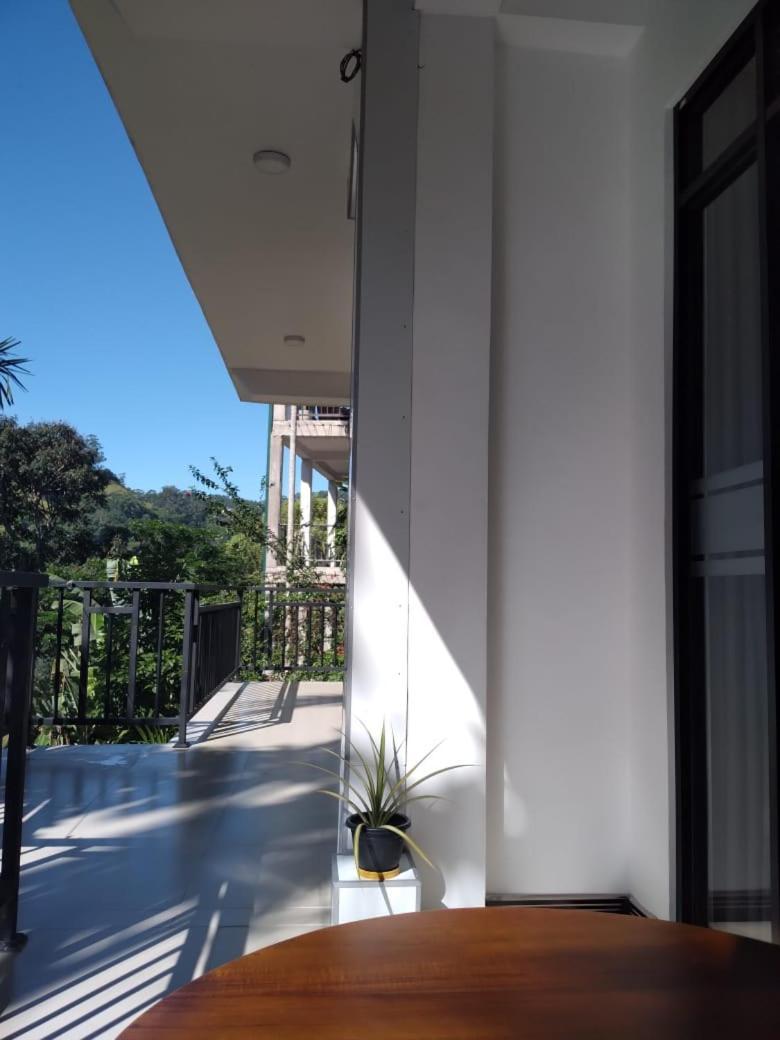 Misty Heaven Bed & Breakfast Ella Ngoại thất bức ảnh